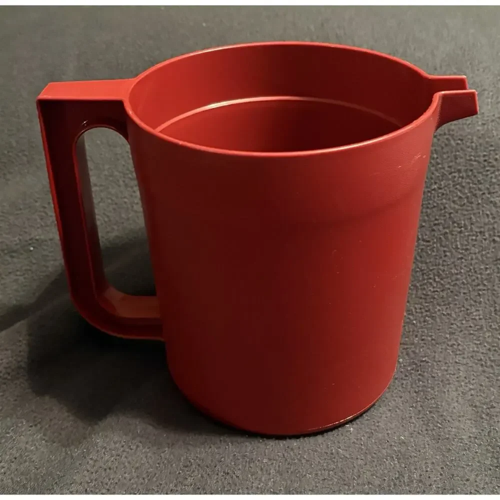 Tupperware small red